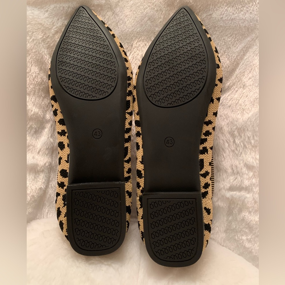Comfortable Leopard Print Flats - image 3